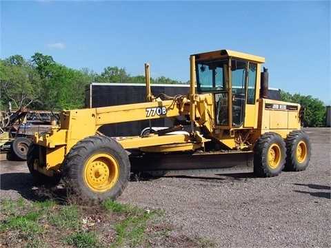 Motoconformadoras Deere 770B