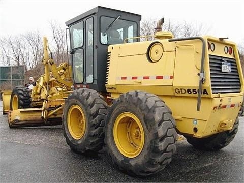 Motoconformadoras Komatsu GD650A