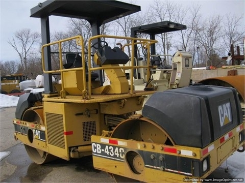 Compactadora Vibratoria Caterpillar CB-434C