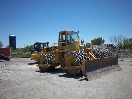 Soil Compactors Caterpillar 825B