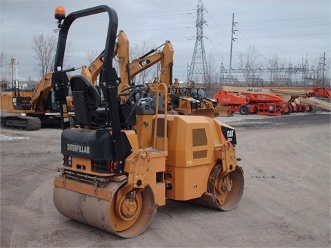 Compactadora Vibratoria Caterpillar CB24  seminueva en perfecto e Ref.: 1372462021597011 No. 3