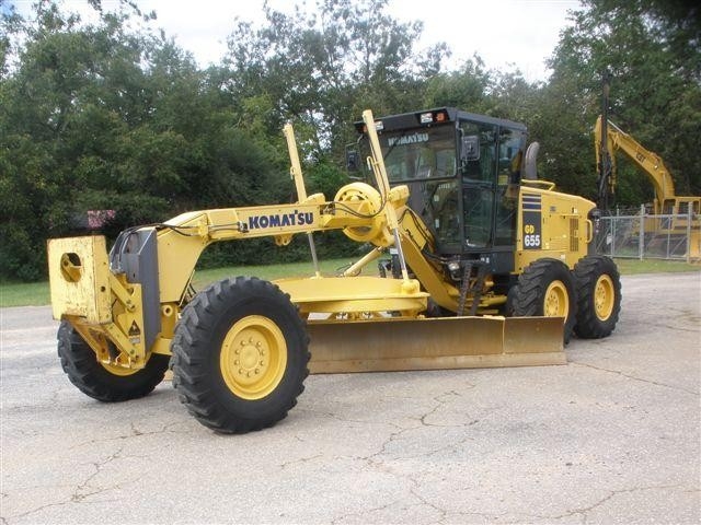 Motoconformadoras Komatsu GD655