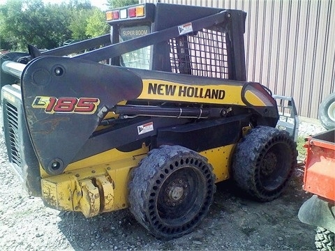 Minicargadores New Holland L185