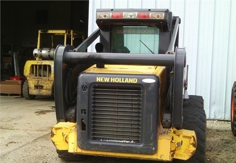 Minicargadores New Holland L185