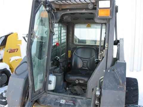 Minicargadores New Holland L190  seminueva en venta Ref.: 1375709625165179 No. 4