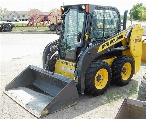 Minicargadores New Holland L213  en optimas condiciones Ref.: 1375808582380860 No. 4