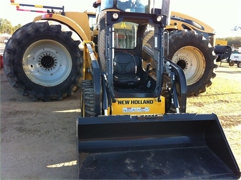 Minicargadores New Holland L215  de segunda mano a la venta Ref.: 1375811176794093 No. 2