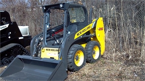 Minicargadores New Holland L215