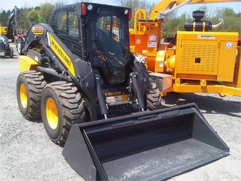 Minicargadores New Holland L223  de medio uso en venta Ref.: 1375893669595091 No. 3