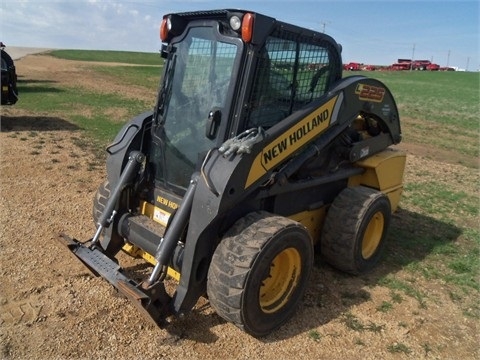 Minicargadores New Holland L225  de segunda mano en venta Ref.: 1375981298047433 No. 2