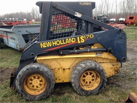 Minicargadores New Holland LS170  seminueva en perfecto estado Ref.: 1376067853654475 No. 4