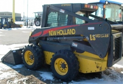 Minicargadores New Holland LS185  en venta Ref.: 1376155124312022 No. 3