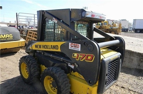 Minicargadores New Holland L170  de segunda mano a la venta Ref.: 1376487194644655 No. 3