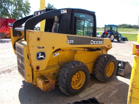 Minicargadores Deere 325  seminueva en perfecto estado Ref.: 1377883529495229 No. 3