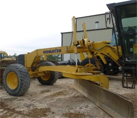 Motoconformadoras Komatsu GD655