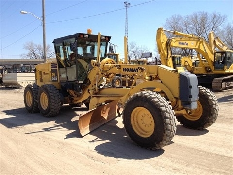 Motoconformadoras Komatsu GD555