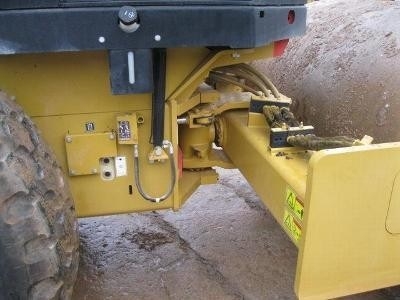 Compactadora Vibratoria Caterpillar CS56