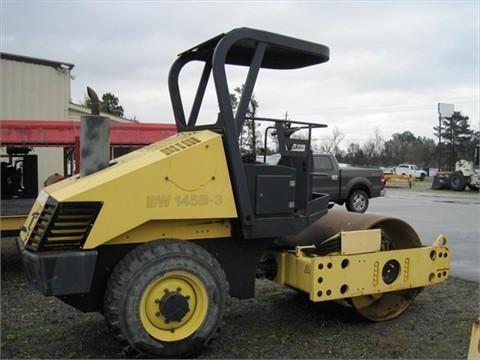 Compactadora Vibratoria Bomag BW145D