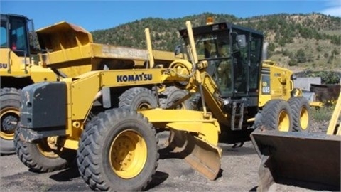 Motoconformadoras Komatsu GD655