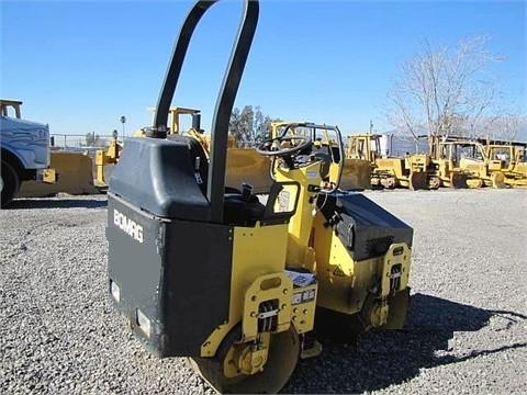 Compactadora Vibratoria Bomag BW900