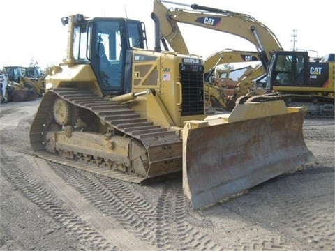 Dozers/tracks Caterpillar D6N