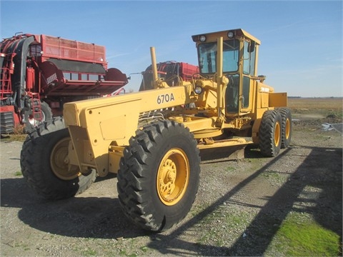 Motoconformadoras Deere 670A