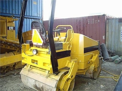 Compactadora Vibratoria Caterpillar CB-224C  de medio uso en vent Ref.: 1385224573216229 No. 2