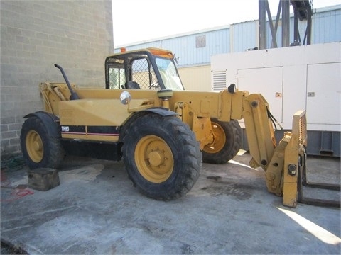 Montacargas Caterpillar TH83