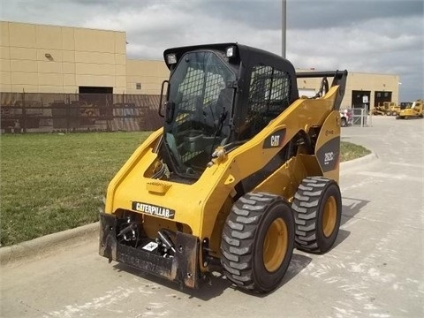 Minicargadores Caterpillar 262C