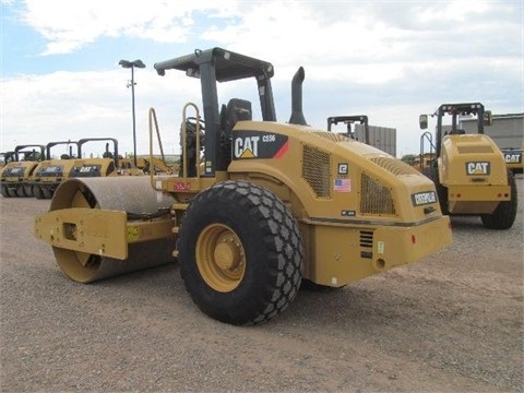 Compactadora Vibratoria Caterpillar CS56