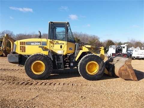 Cargadoras Sobre Ruedas Komatsu WA200