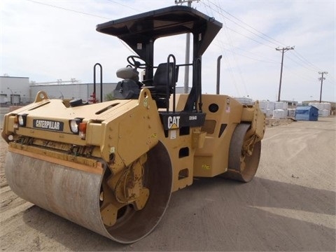 Compactadora Vibratoria Caterpillar CB-564D