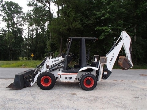  Bobcat B300 seminueva en venta Ref.: 1390846278368802 No. 3