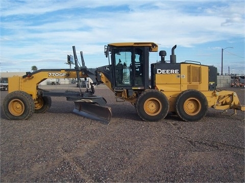  Deere 770 de segunda mano en venta Ref.: 1391710284799435 No. 4