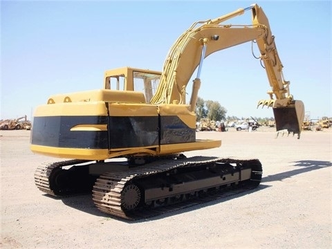  Caterpillar 322BL en buenas condiciones Ref.: 1394422773269771 No. 2