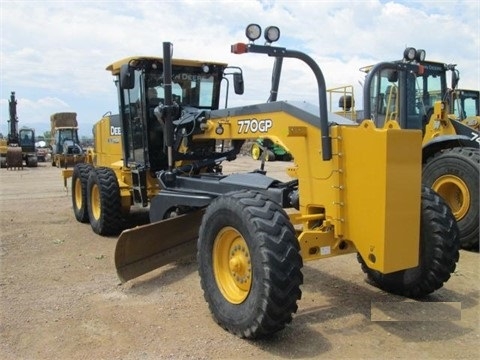 DEERE 770 de segunda mano Ref.: 1394504822176821 No. 3