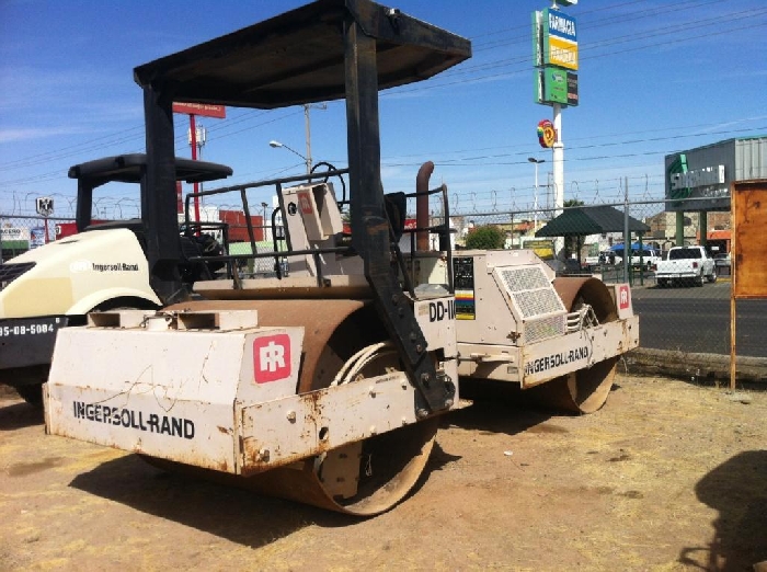 Compactadora De Doble Rodillo Ingersoll-rand DD110