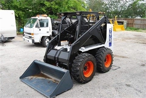 Minicargadores Bobcat 773