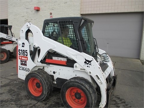 Minicargadores Bobcat S185