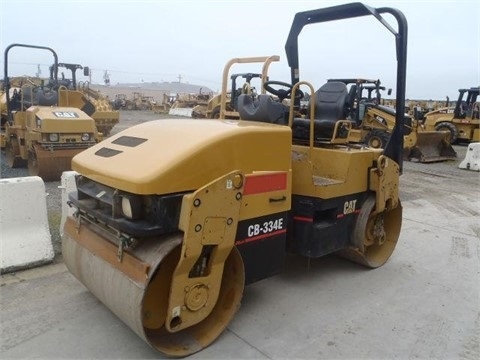 Compactadora Vibratoria Caterpillar CB-334E