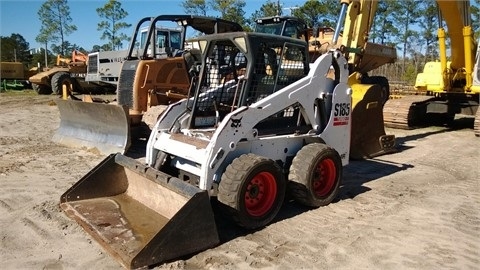 Minicargadores Bobcat S185