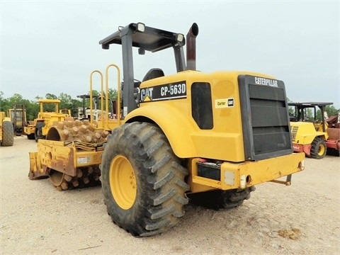 Compactadora Vibratoria Caterpillar CP-563D