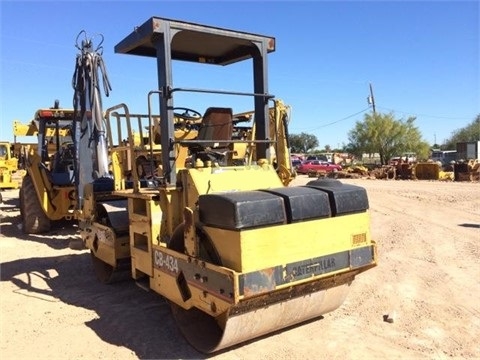 Compactadora Vibratoria Caterpillar CB-434