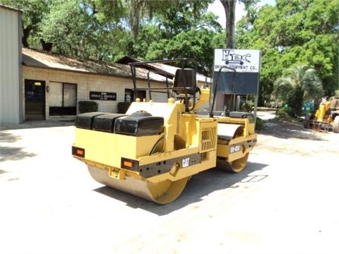 Compactadora Vibratoria Caterpillar CB-434