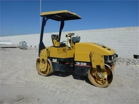 Compactadora Vibratoria Caterpillar CB-334E