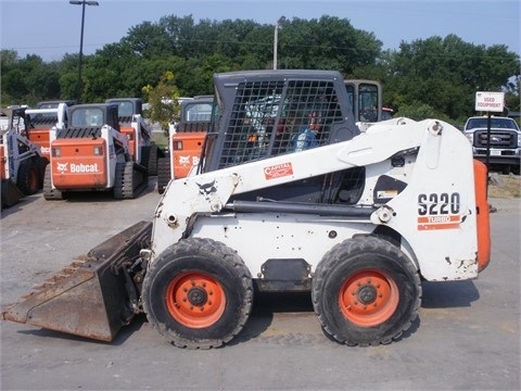 Minicargadores Bobcat S220