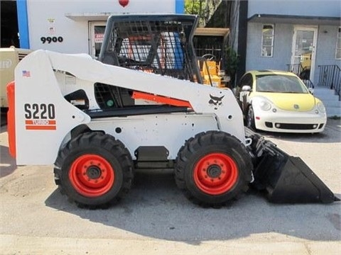 Minicargadores Bobcat S220