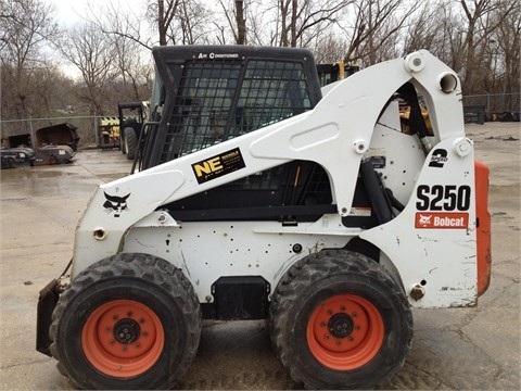 Minicargadores Bobcat S250