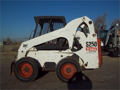 Minicargadores Bobcat S250