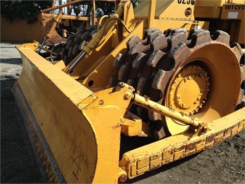 Compactadoras Suelos Y Rellenos Caterpillar 825C